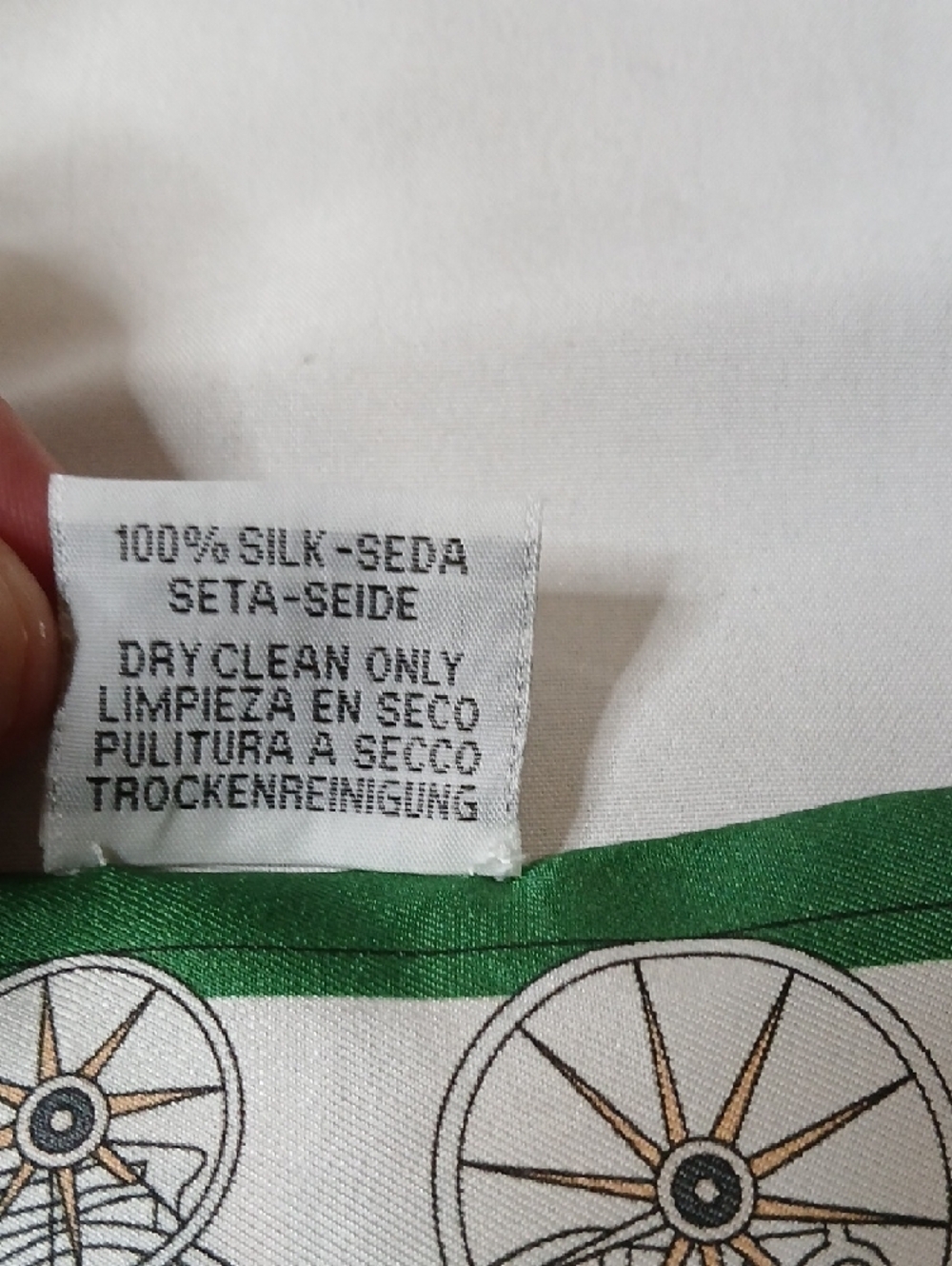 Hermes Green and White Silk Twilly with Equestrian Carriage Motif - Picture 4 of 4